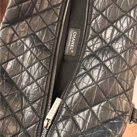 Chanel leather tote - Picture 9 of 11
